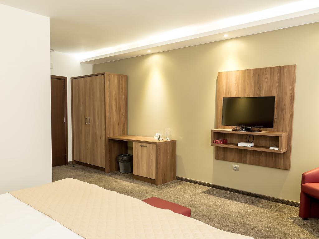 Hotel Calipso Hotel Софія Екстер'єр фото